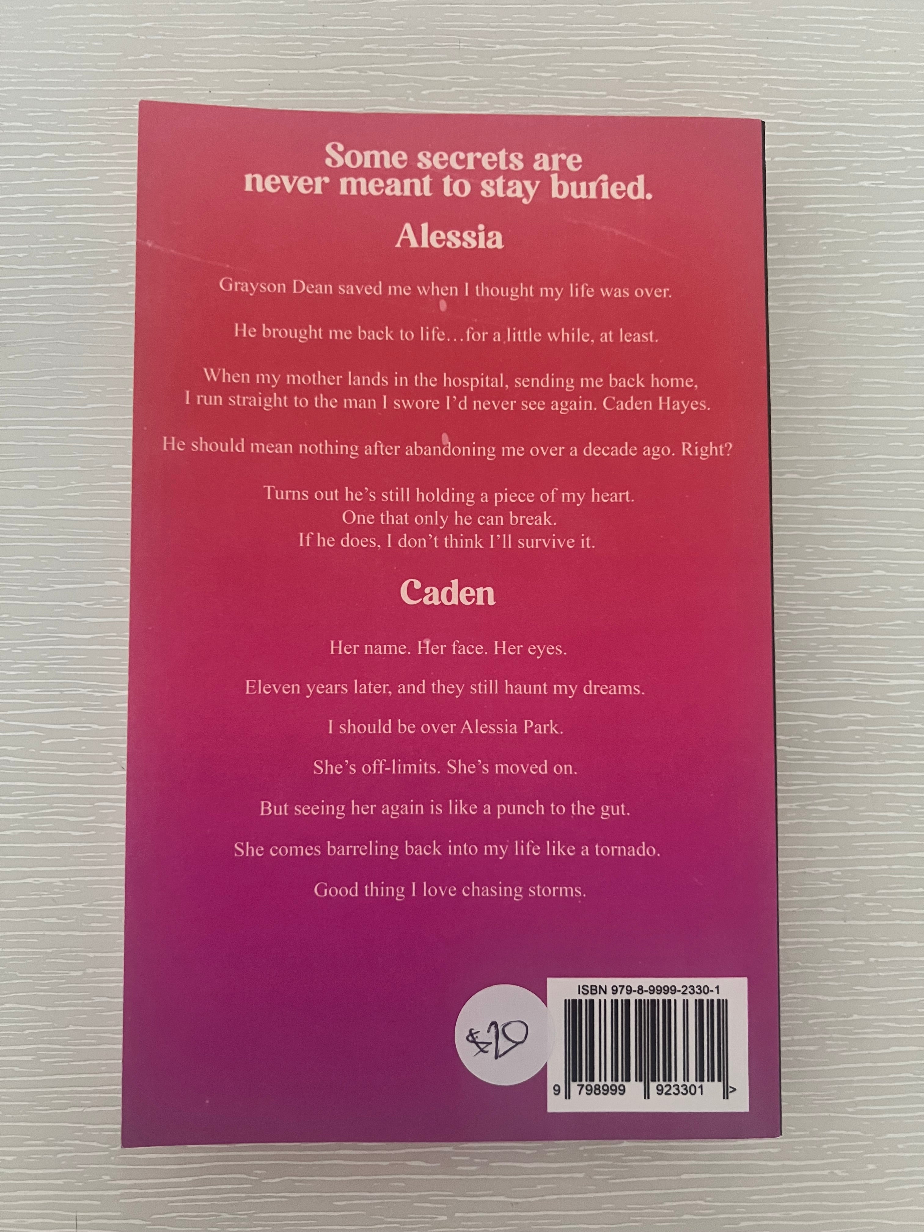 In between the Echoes Signed paperback by Isa Lynn with extras
