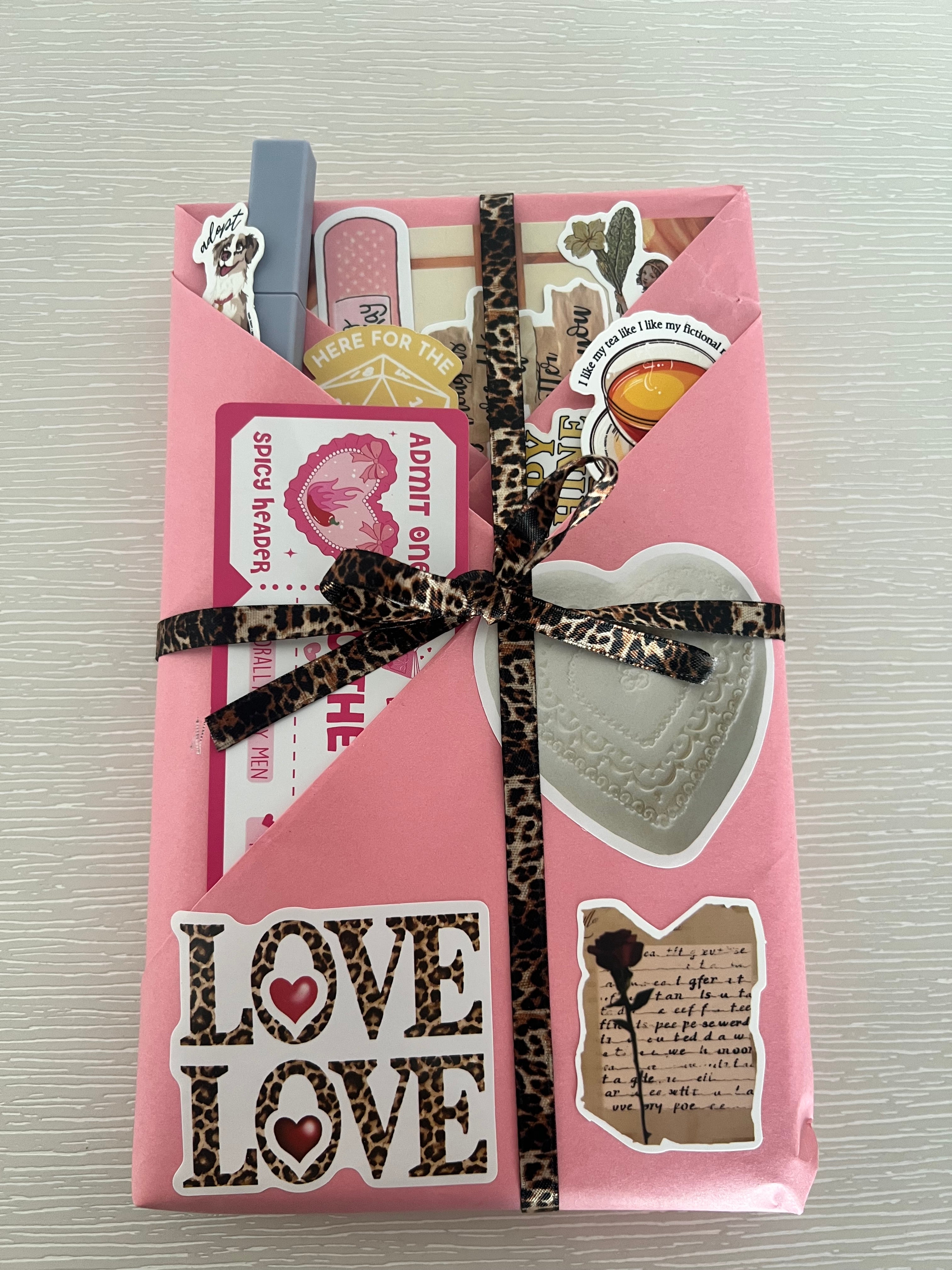 Grumpy/Sunshine Blind date with a book